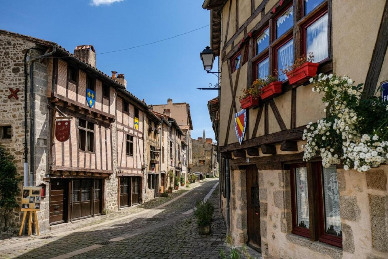 La Maison Du Marechal Parthenay Exterior foto